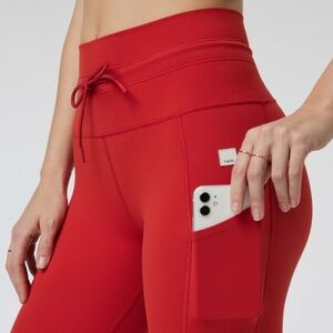 Vuori Daily Pocket Leggings in Scarlet